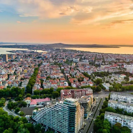 Salt Πανσιόν *