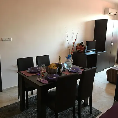 Salt Πανσιόν *